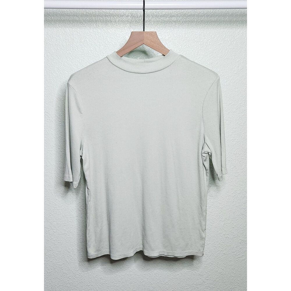 Mute mint green short-sleeve fitted top